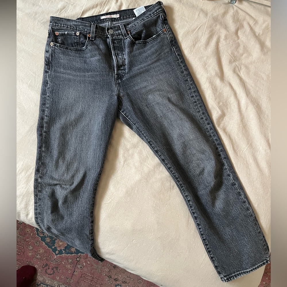 Levi's Straight Wedgie Leg Jeans in Washed Black/Grey Denim with Button Fly